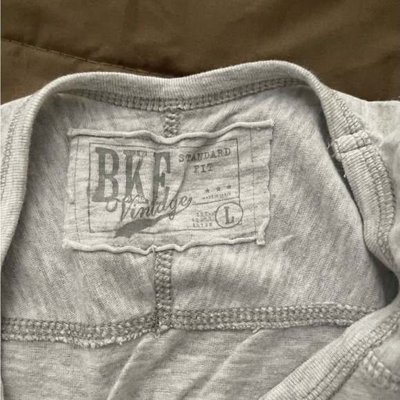 2 Mens long sleeve t-shirts - Picture 5 of 7